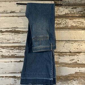 Sneak Peek High Rise Women Jeans